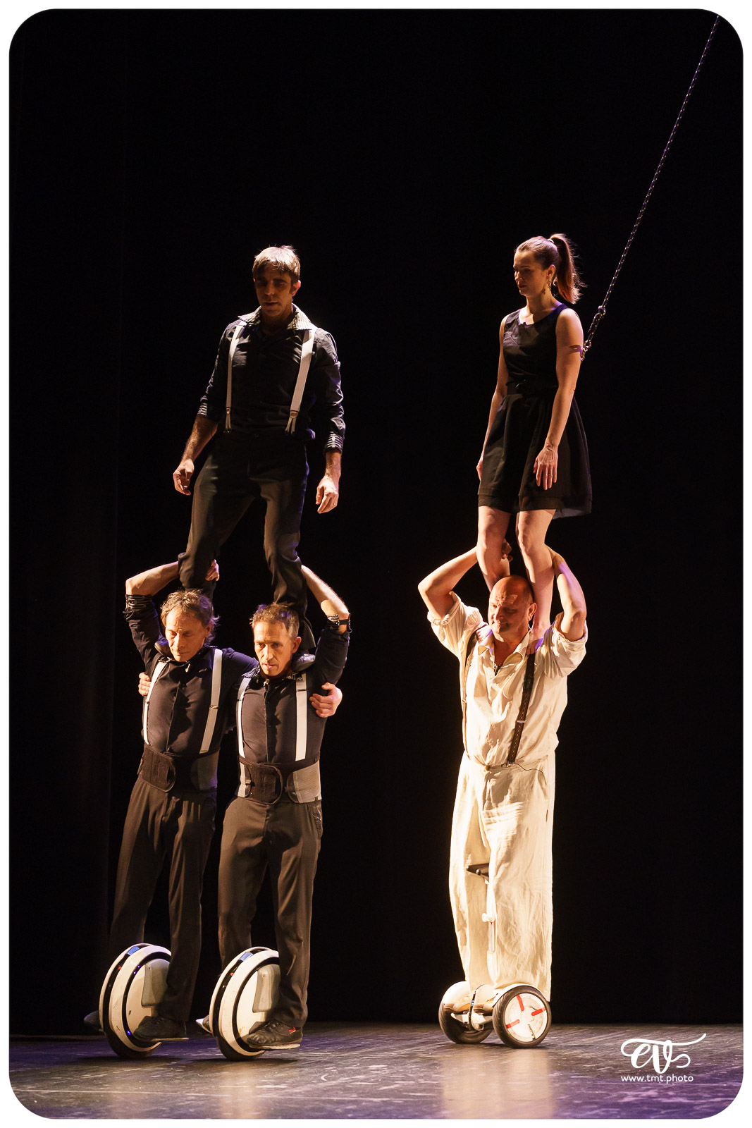 ExCENTRIQUES (CIE LES ACROSTICHES)